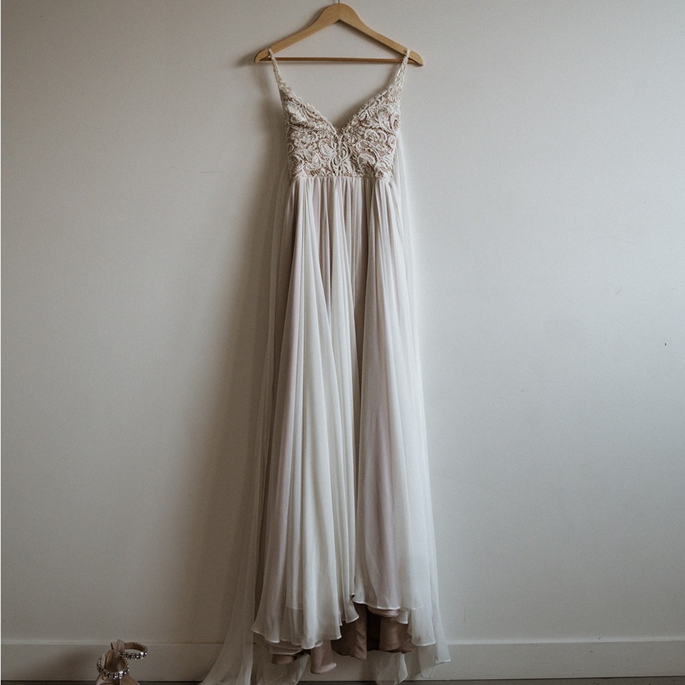 Truvelle Kim custom wedding dress (size 0)